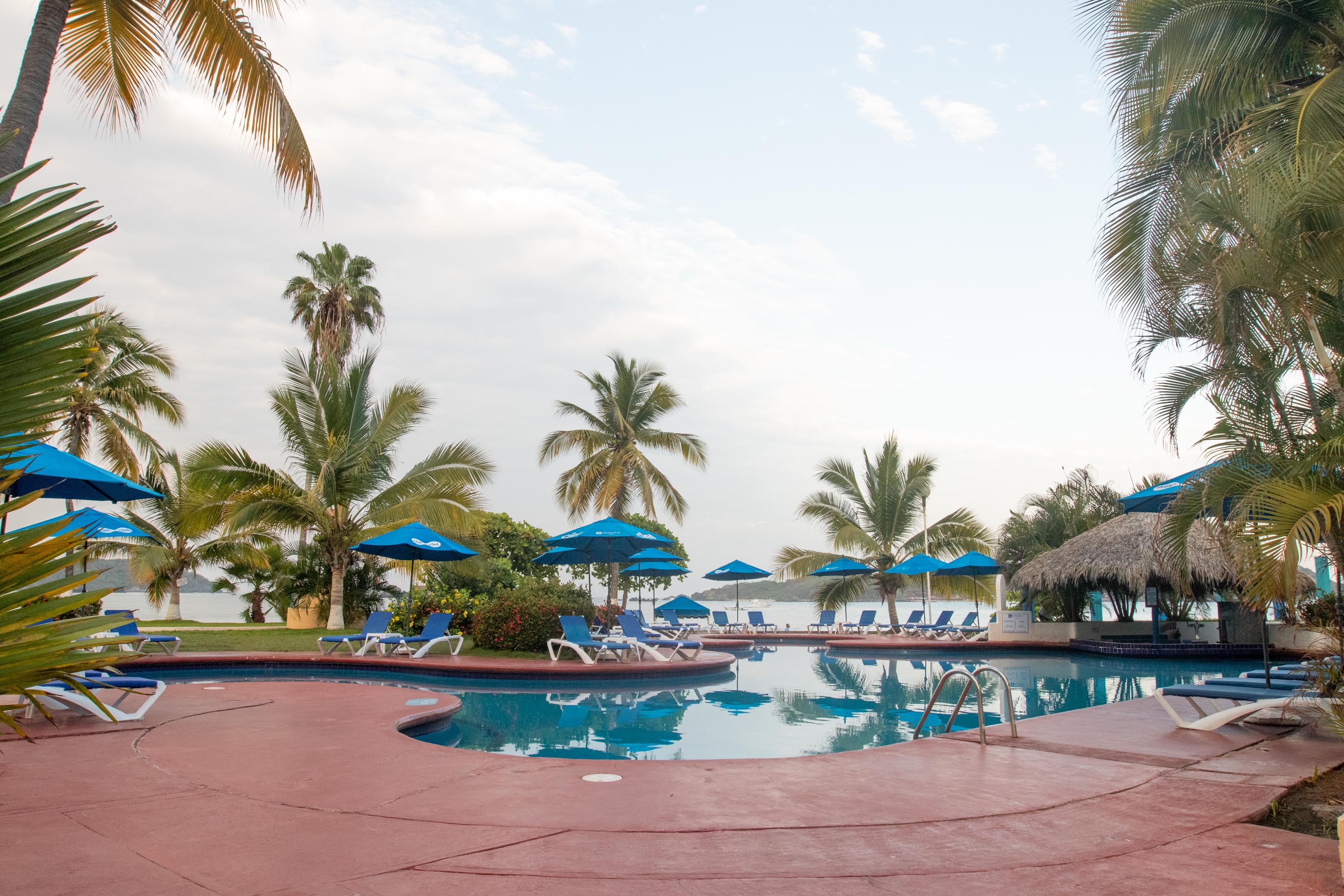 Qualton Club Ixtapa All Inclusive Екстериор снимка